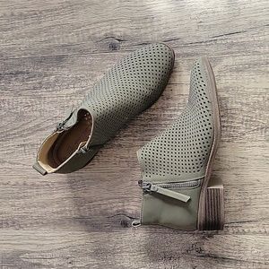 Time And Tru Ankle Booties